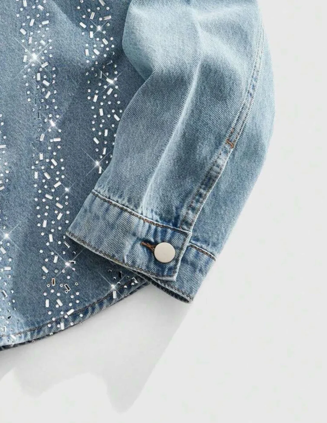 Ảnh 3 của Áo jeans đính đá nam