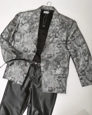 Photo 2 of Set blazer nhũ bạc nam