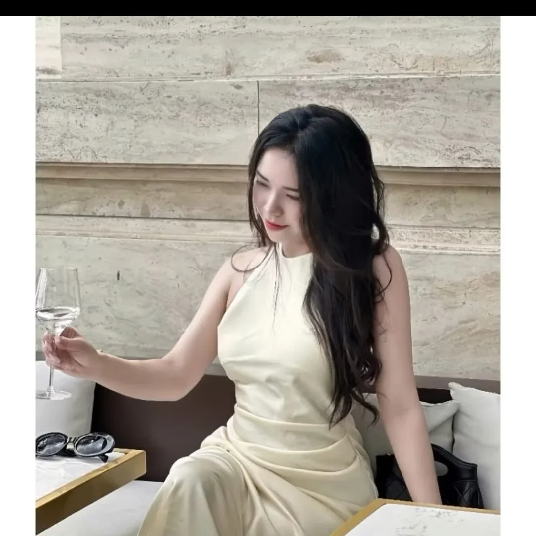 Ảnh 5 của Váy lụa cổ yếm hở lưng