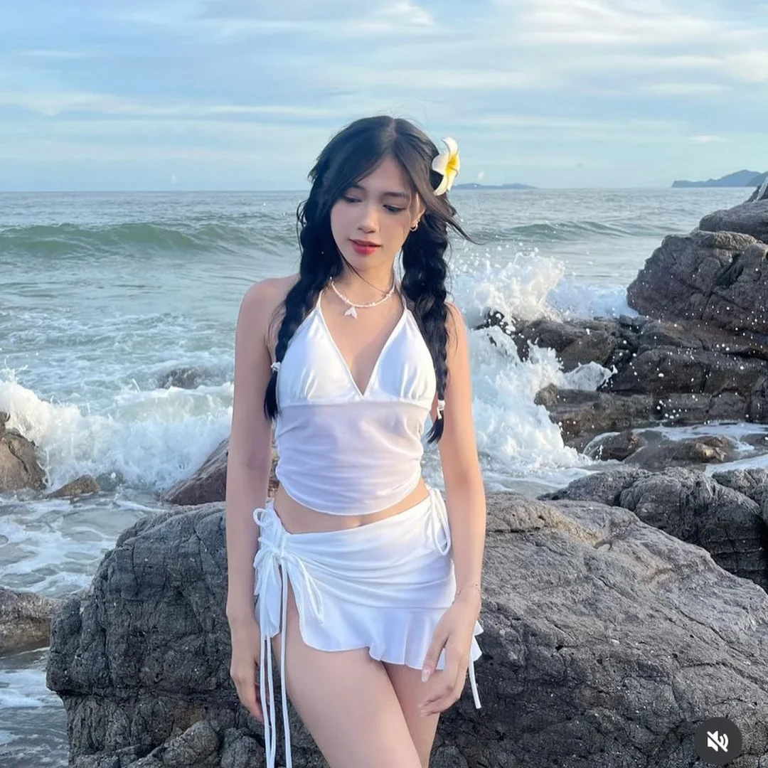 Ảnh 4 của Bikini 3 món kín đáo