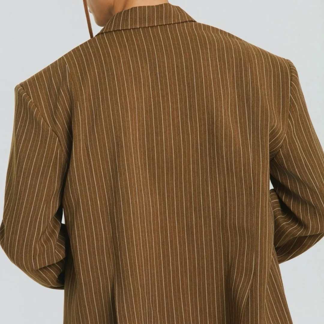 Ảnh 3 của Blazer layer kẻ sọc nam Blanke