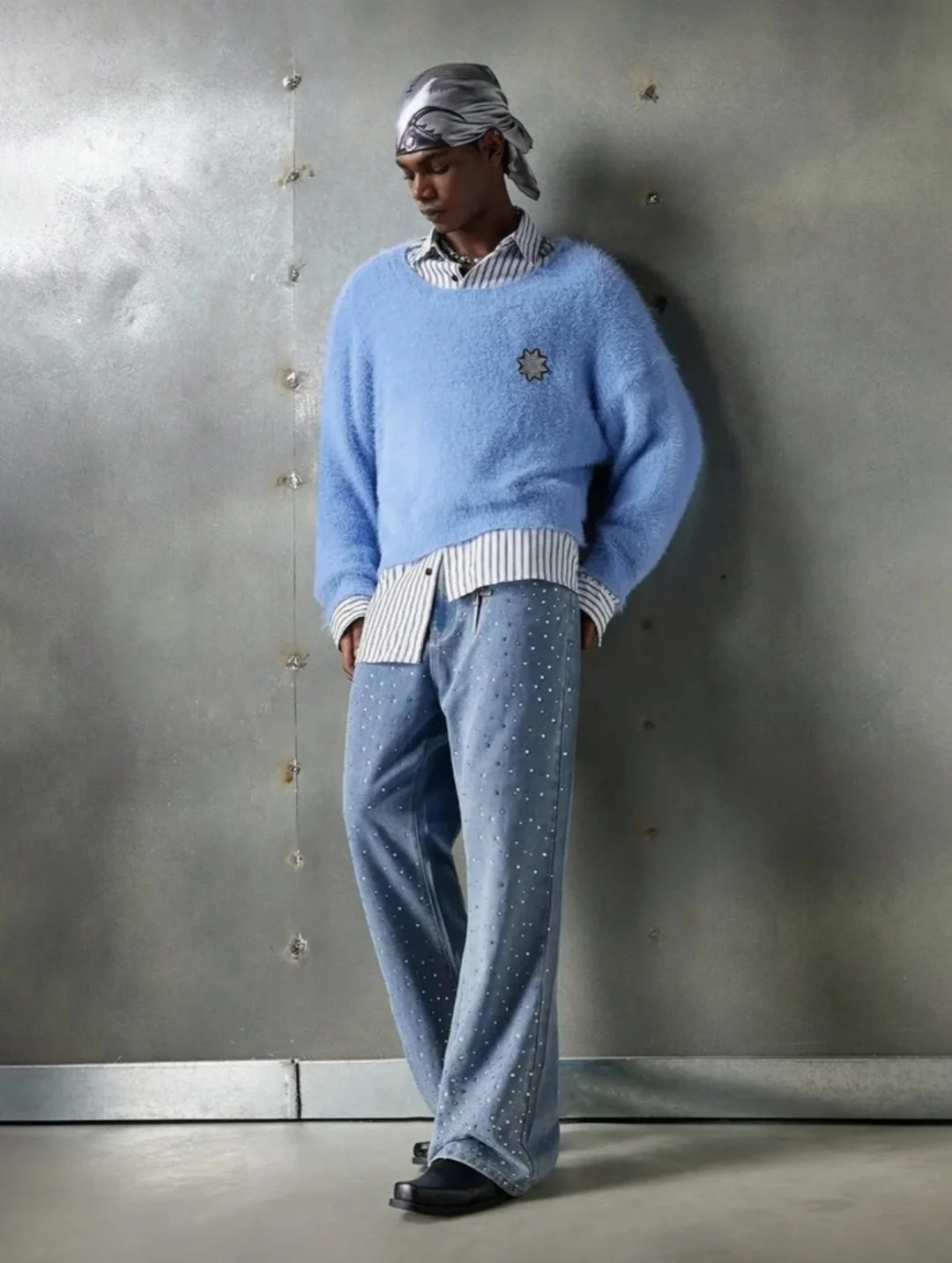 Ảnh 5 của Quần jeans đính đá ống loe nam