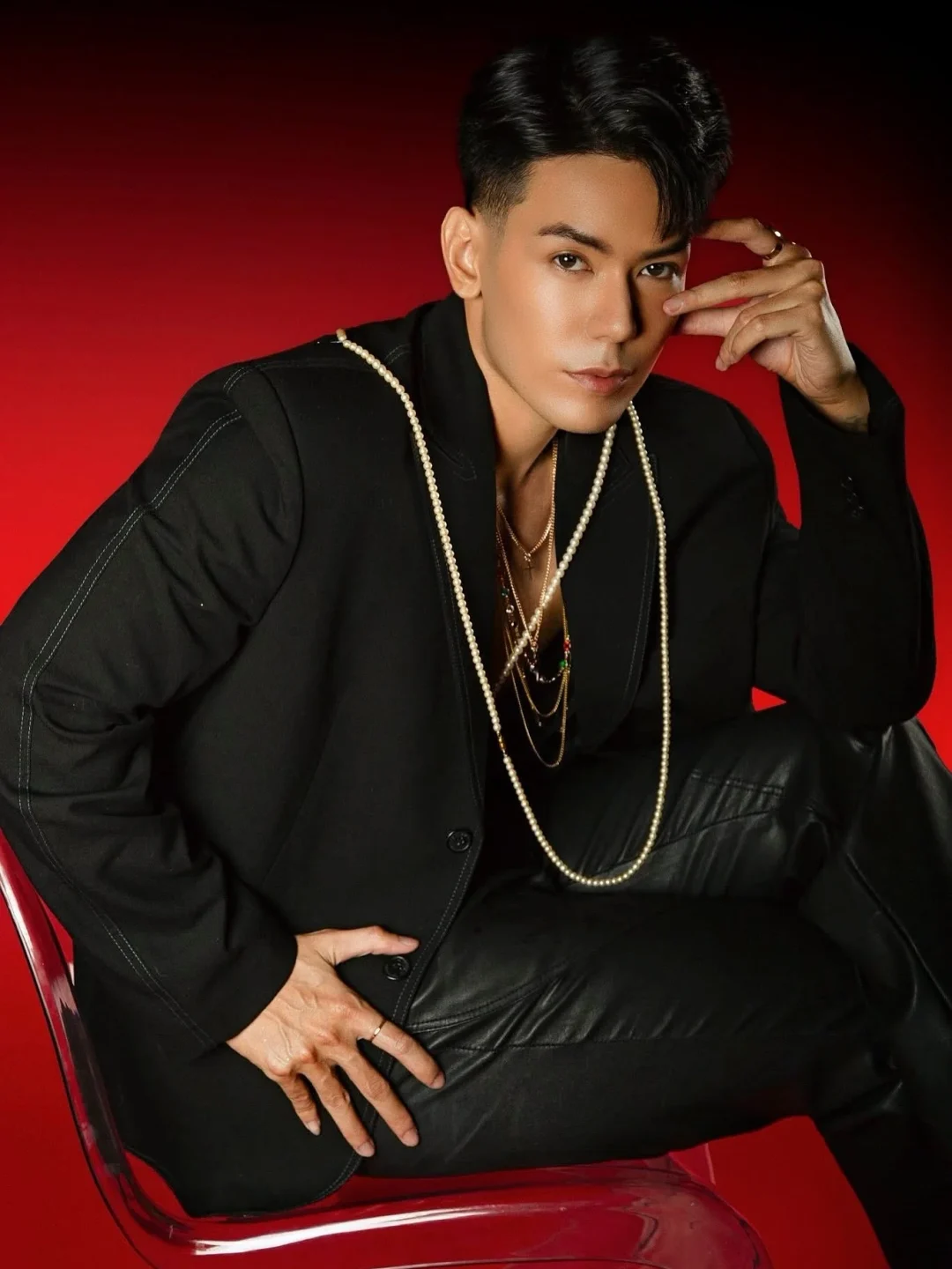Ảnh 4 của Set blazer đen quần da nam