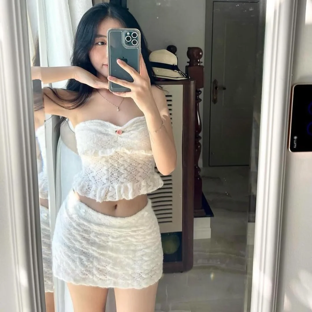 Ảnh 5 của Đầm đi biển len tôn dáng nữ