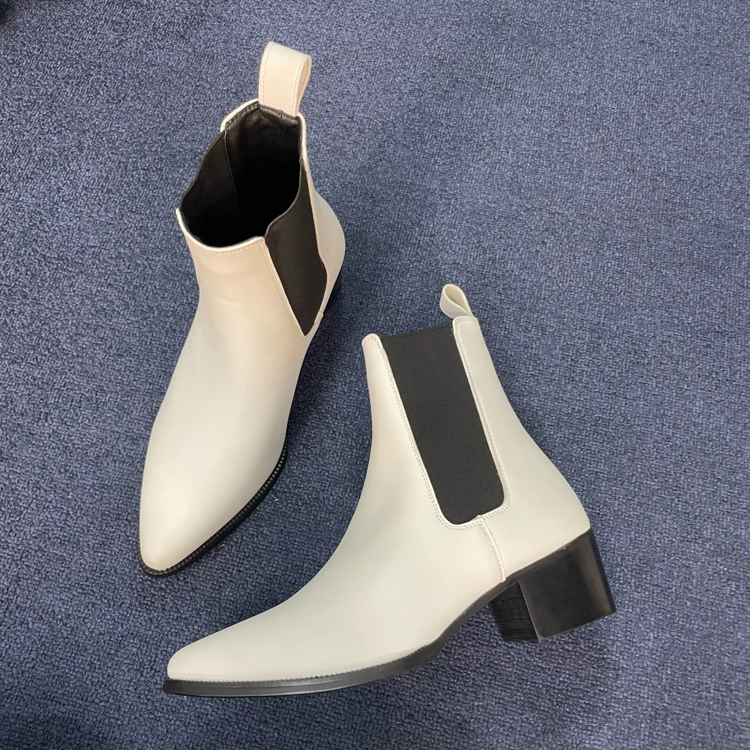 Photo 1 of Boots trắng nam