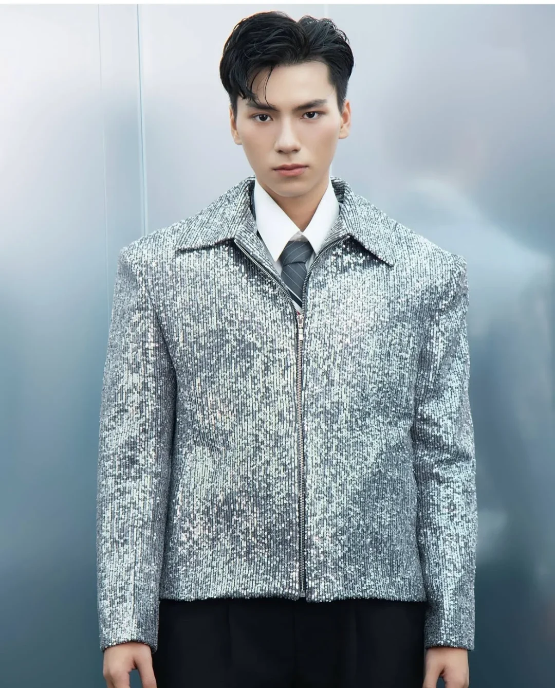 Photo 2 of Áo khoác ánh bạc bling bling nam
