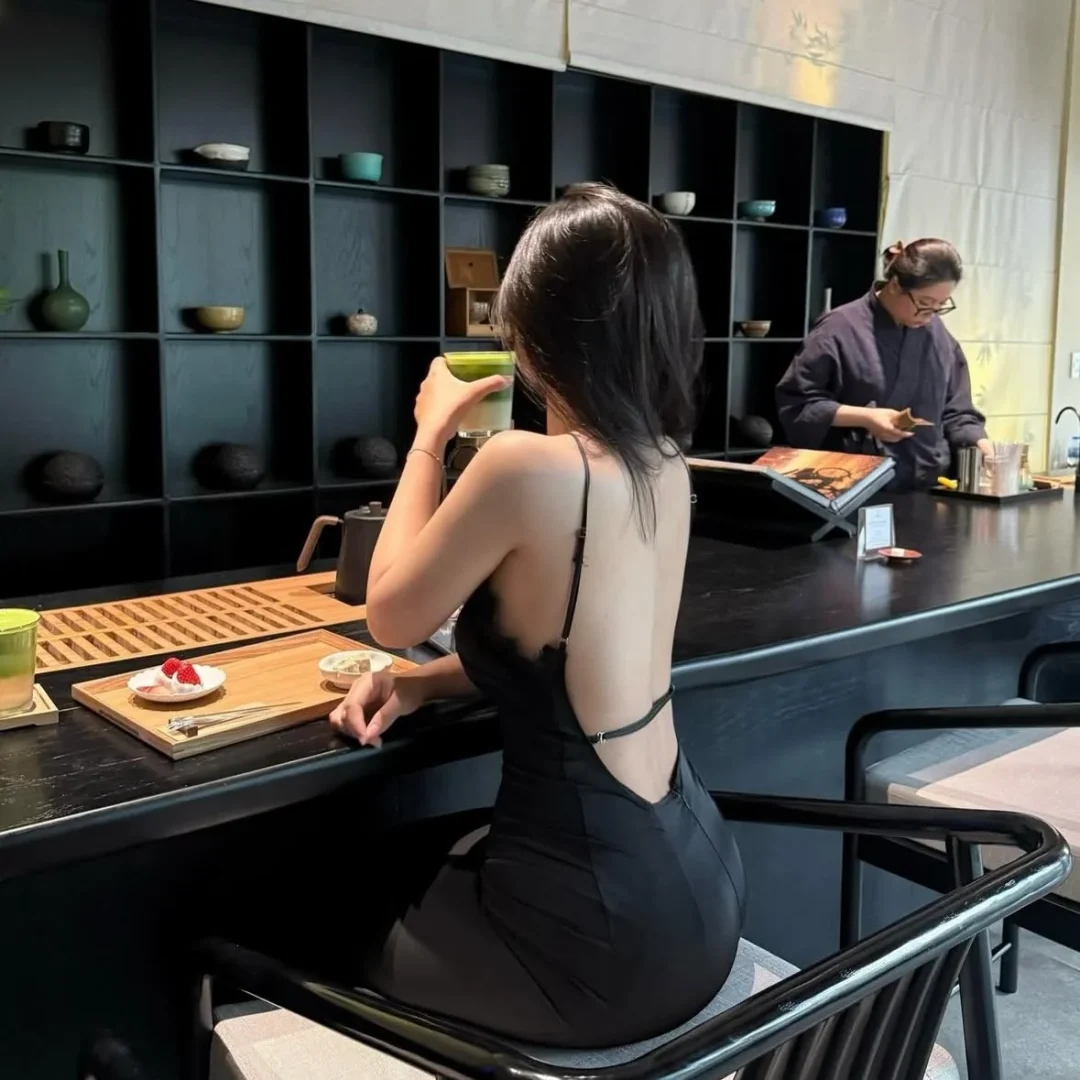 Photo 2 of Váy lụa yếm nữ