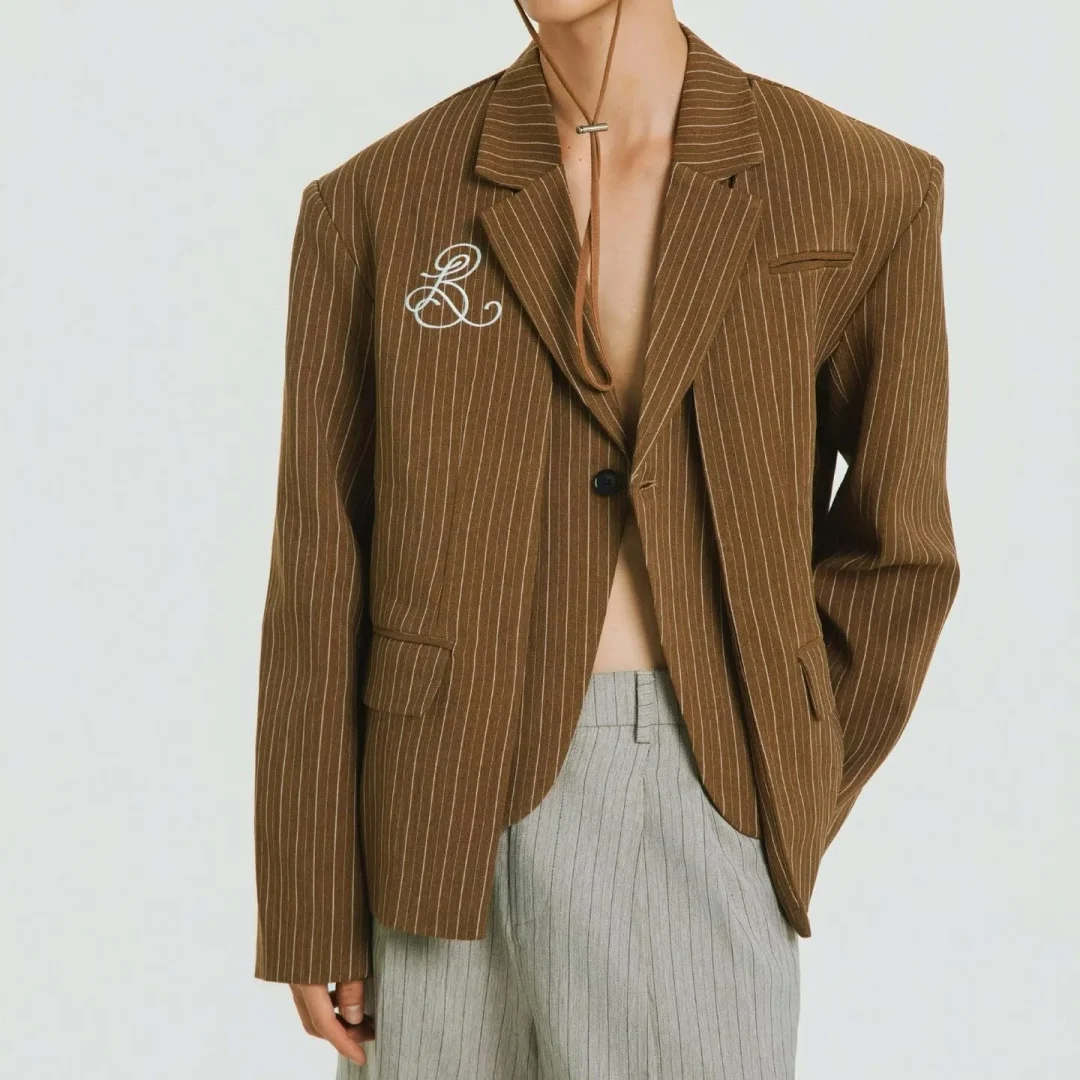 Ảnh 4 của Blazer layer kẻ sọc nam Blanke