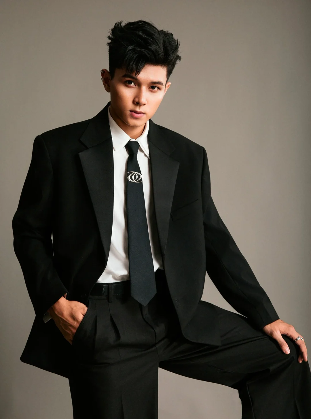 Photo 1 of Set vest đen nam độn vai