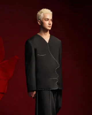 Photo 1 of Áo blazer đen thiết kế độc đáo