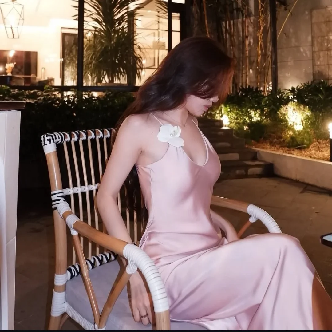 Ảnh 5 của Váy lụa hai dây hở lưng