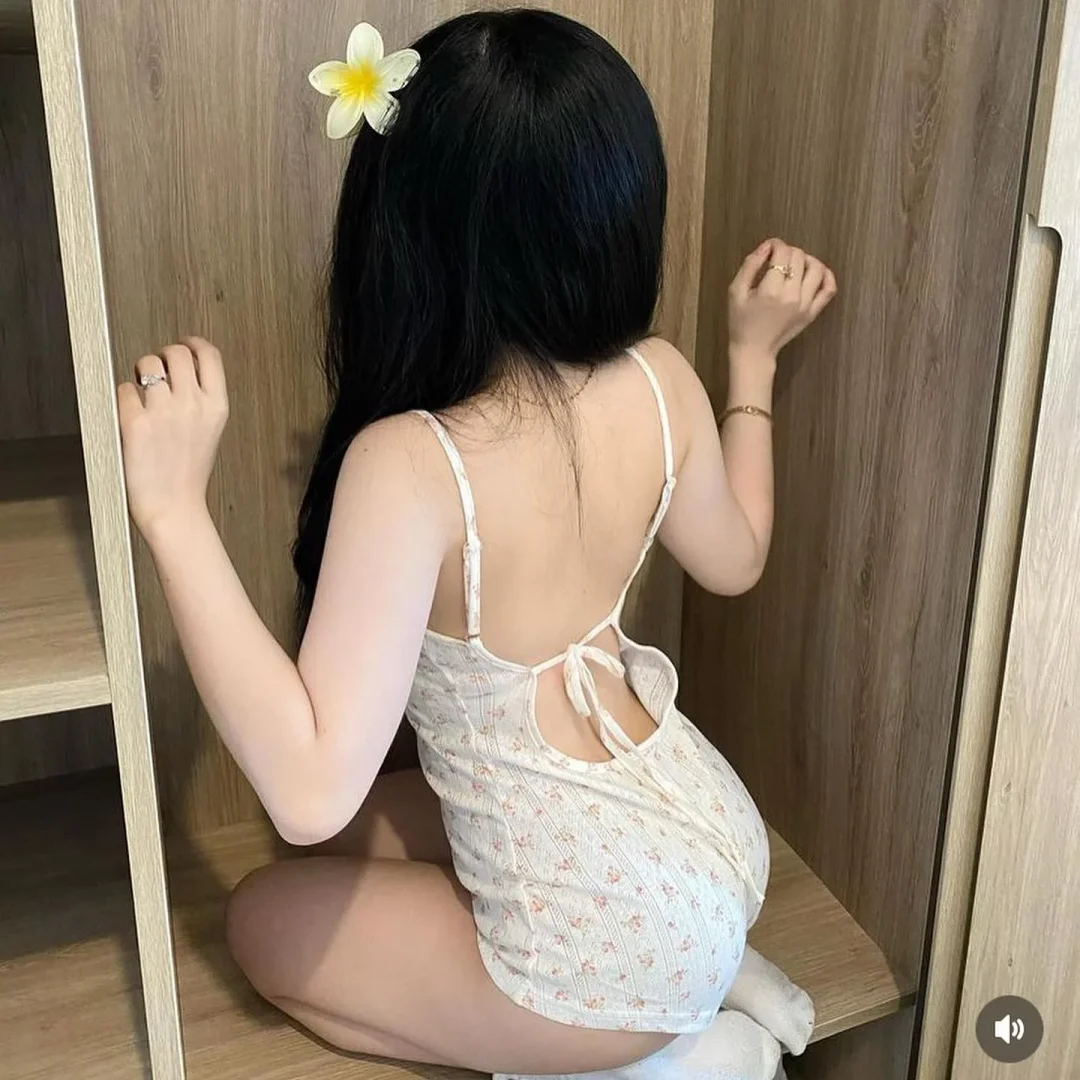 Photo 4 of Váy ôm body đi biển