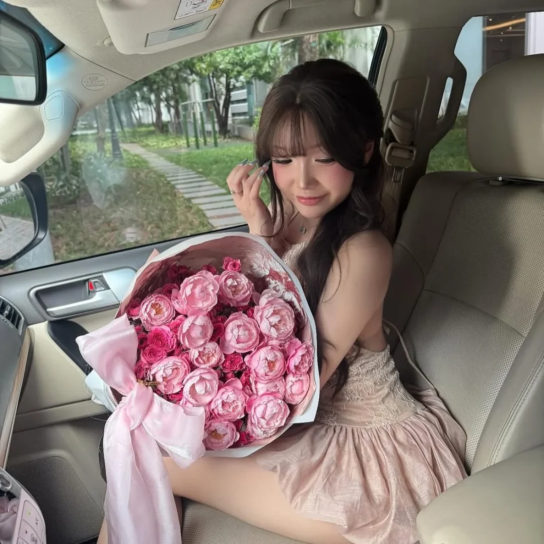 Photo 3 of Váy hở lưng sexy nữ