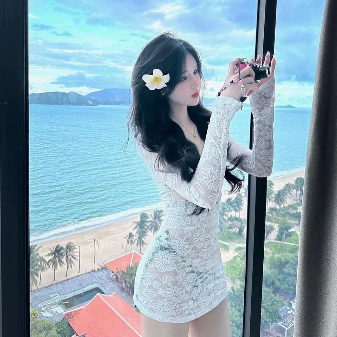 Photo 6 of Váy ren mặc ngoài bikini nữ