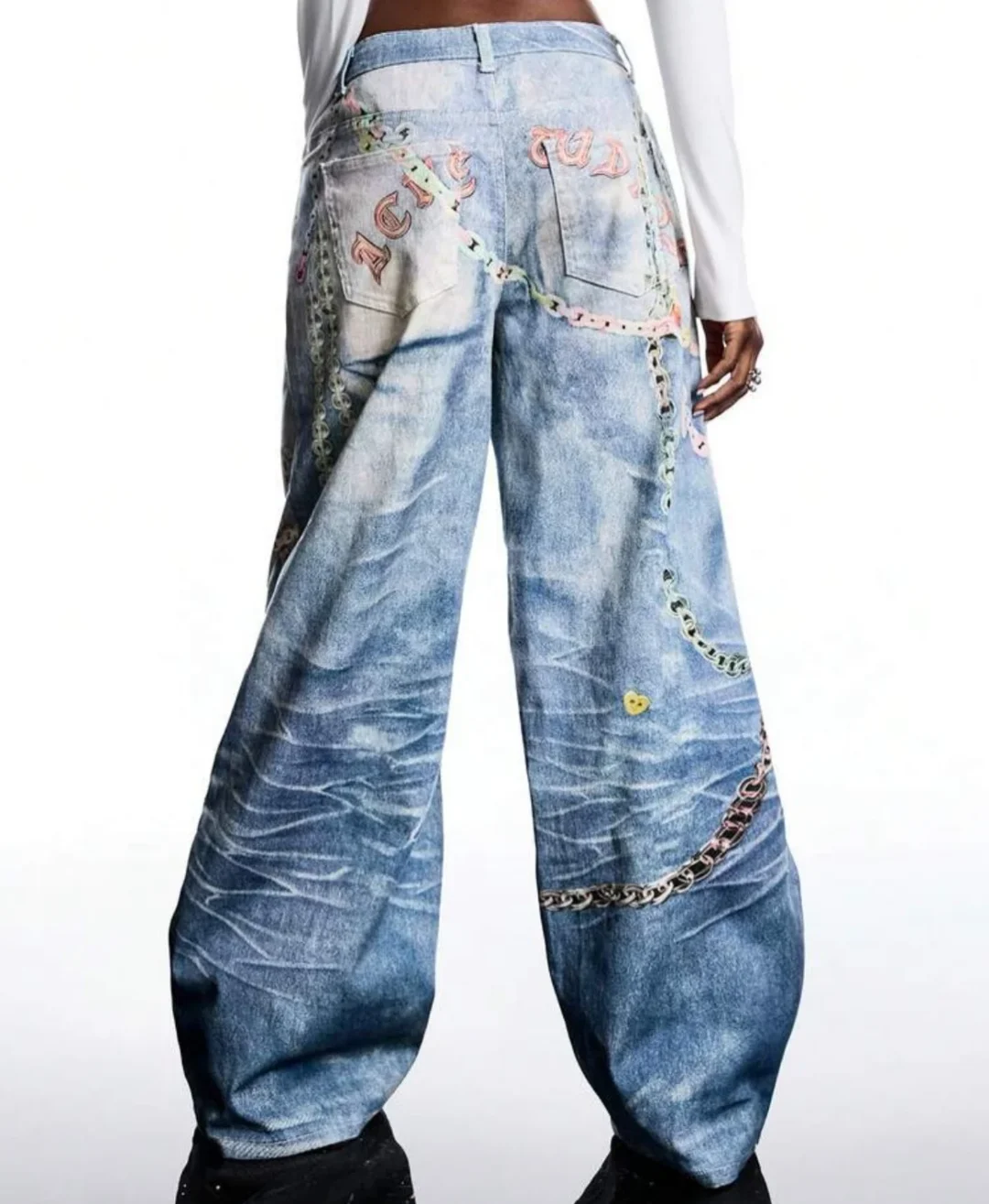 Photo 4 of Quần jeans in họa tiết 3D