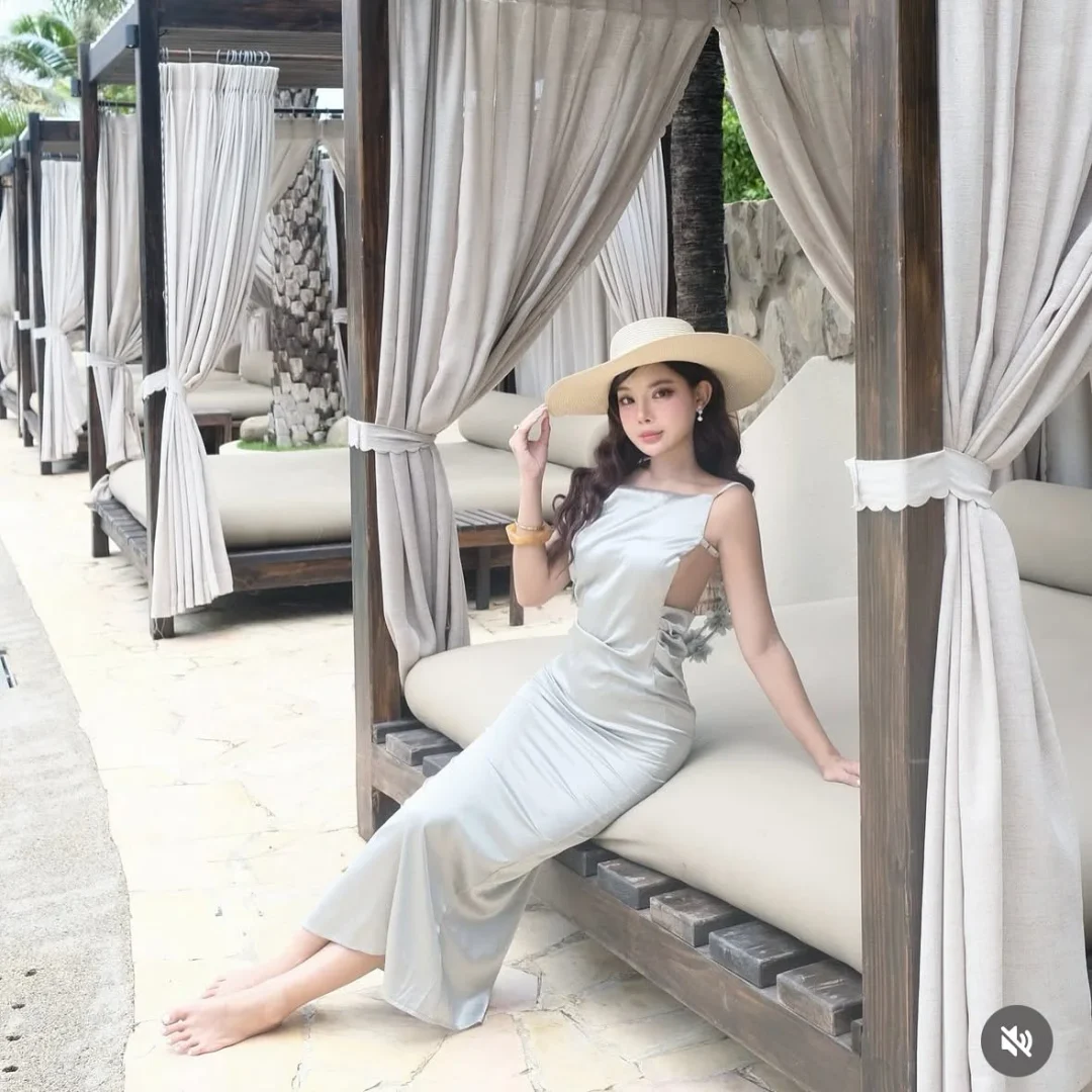 Ảnh 3 của Váy lụa đi biển