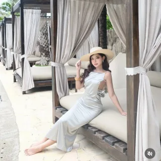 Ảnh 3 của Váy lụa đi biển