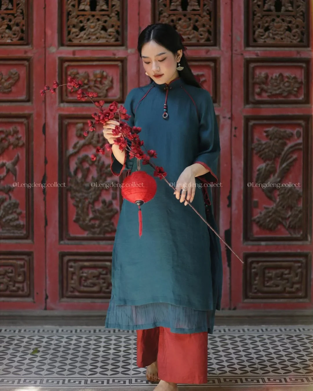 Photo 5 of Áo dài LÈNG DÈNG
