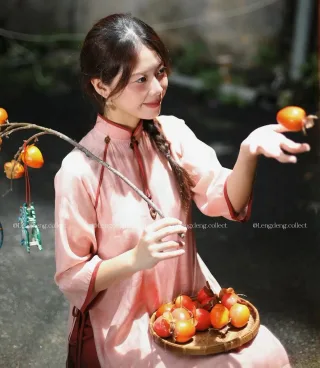 Photo 4 of Váy thuê LÈNG DÈNG