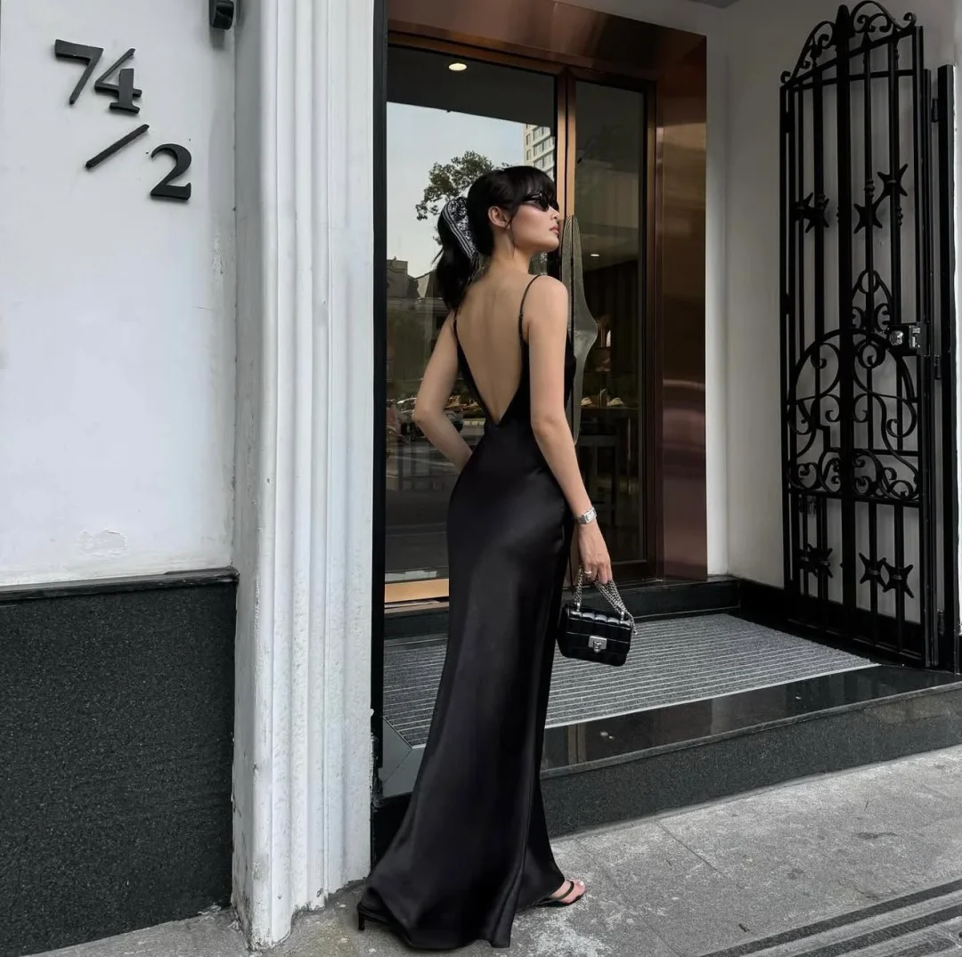 Ảnh 1 của Váy lụa cut lưng nữ