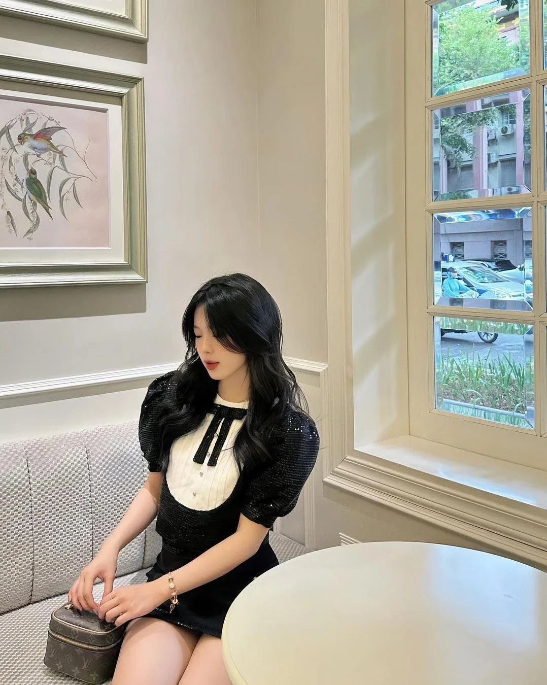 Photo 4 of Set áo váy Mon Cheri nữ