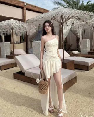 Photo 4 of Váy Astra Dress