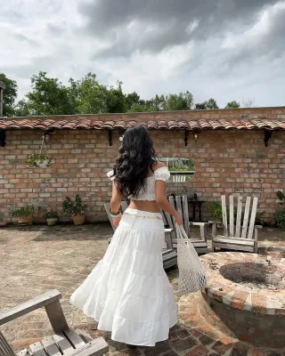 Ảnh 3 của Set áo và chân váy Doris Fiona