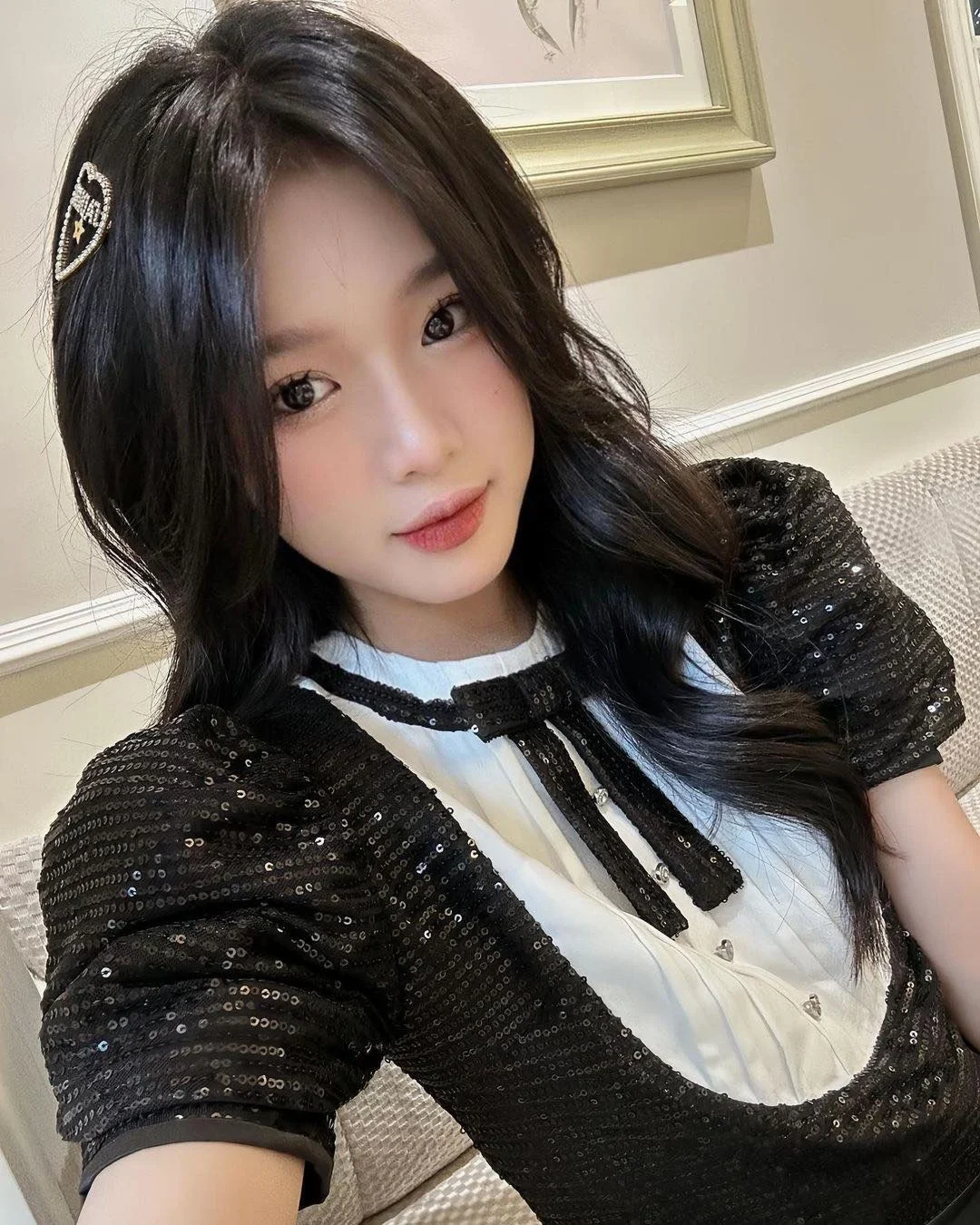 Photo 1 of Set áo váy Mon Cheri nữ