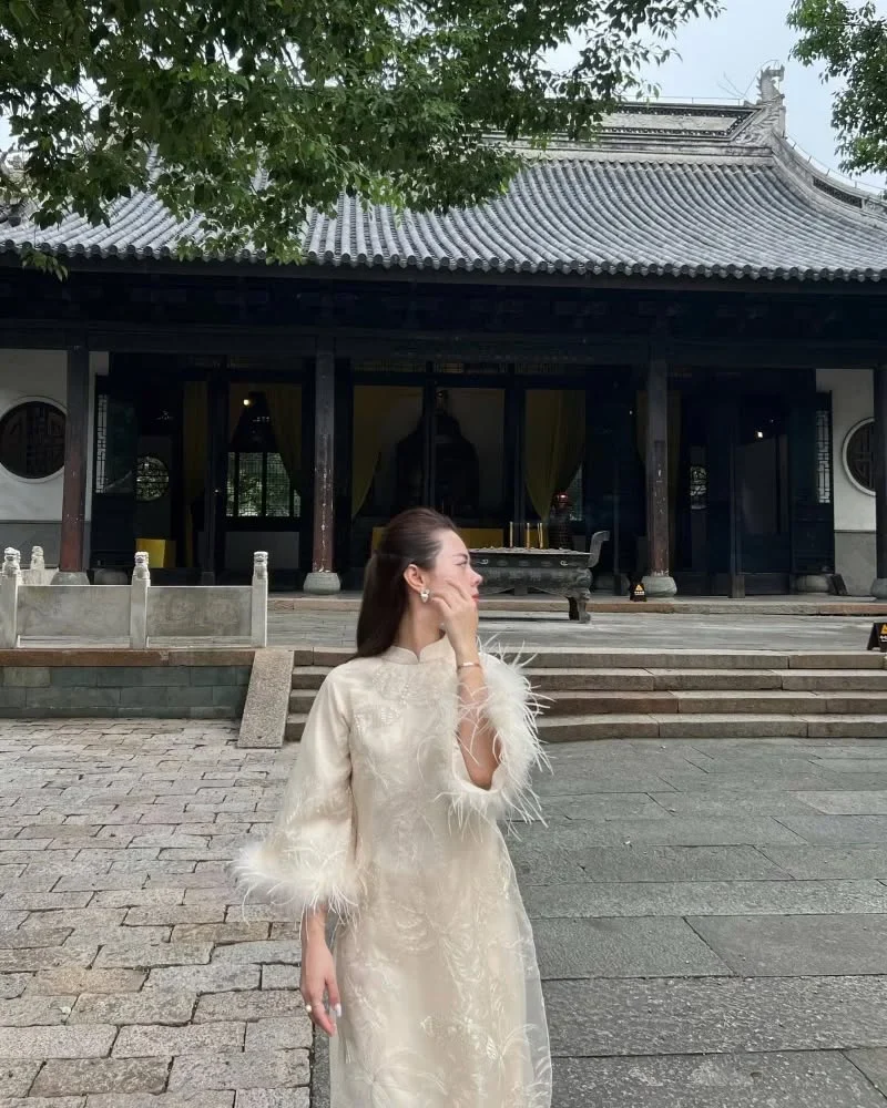 Ảnh 2 của Áo dài voan tơ lông vũ
