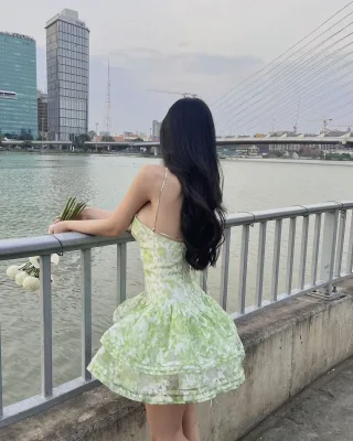 Photo 2 of Váy mini Catherine nữ