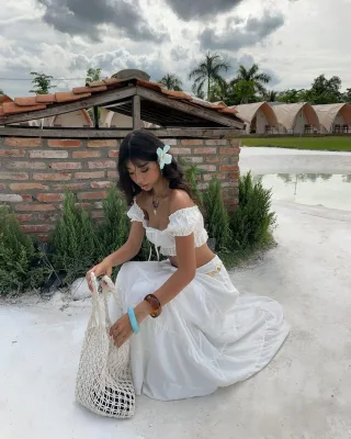 Ảnh 1 của Set áo và chân váy Doris Fiona