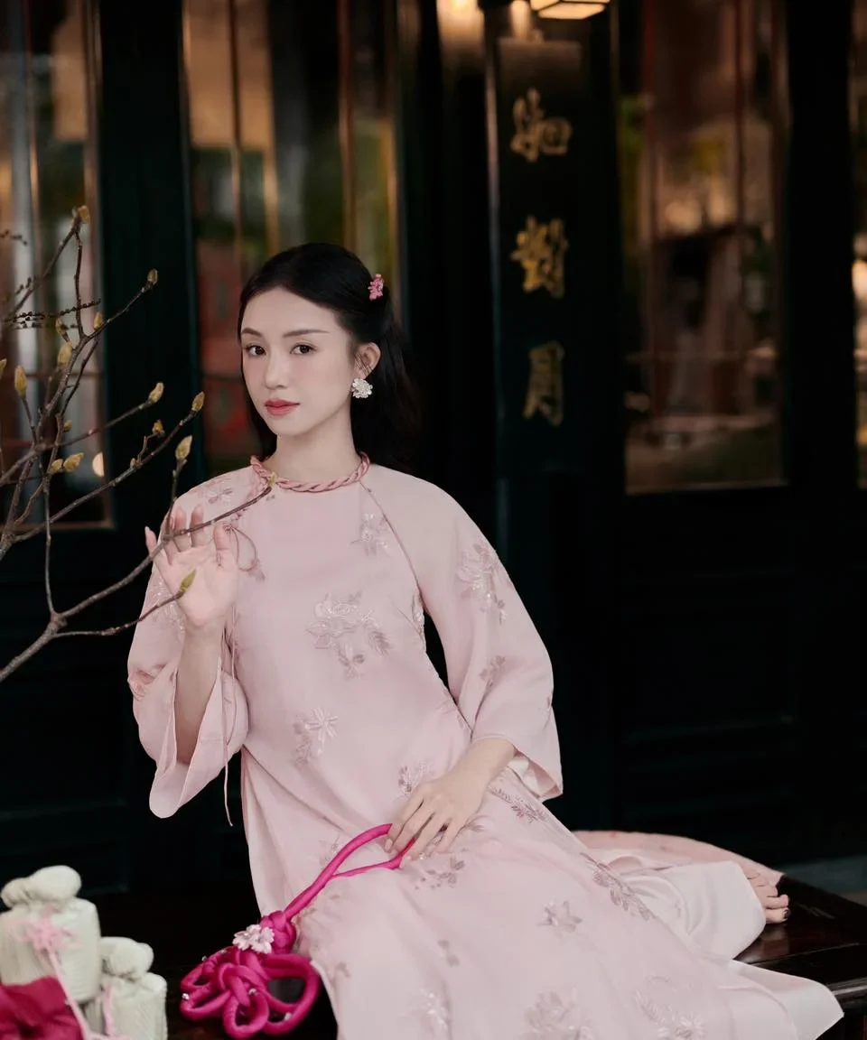 Photo 3 of Áo dài nữ SAM