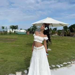 Ảnh 3 của Set áo và chân váy Doris Fiona