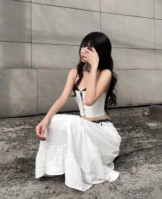 Photo 3 of Set Charming