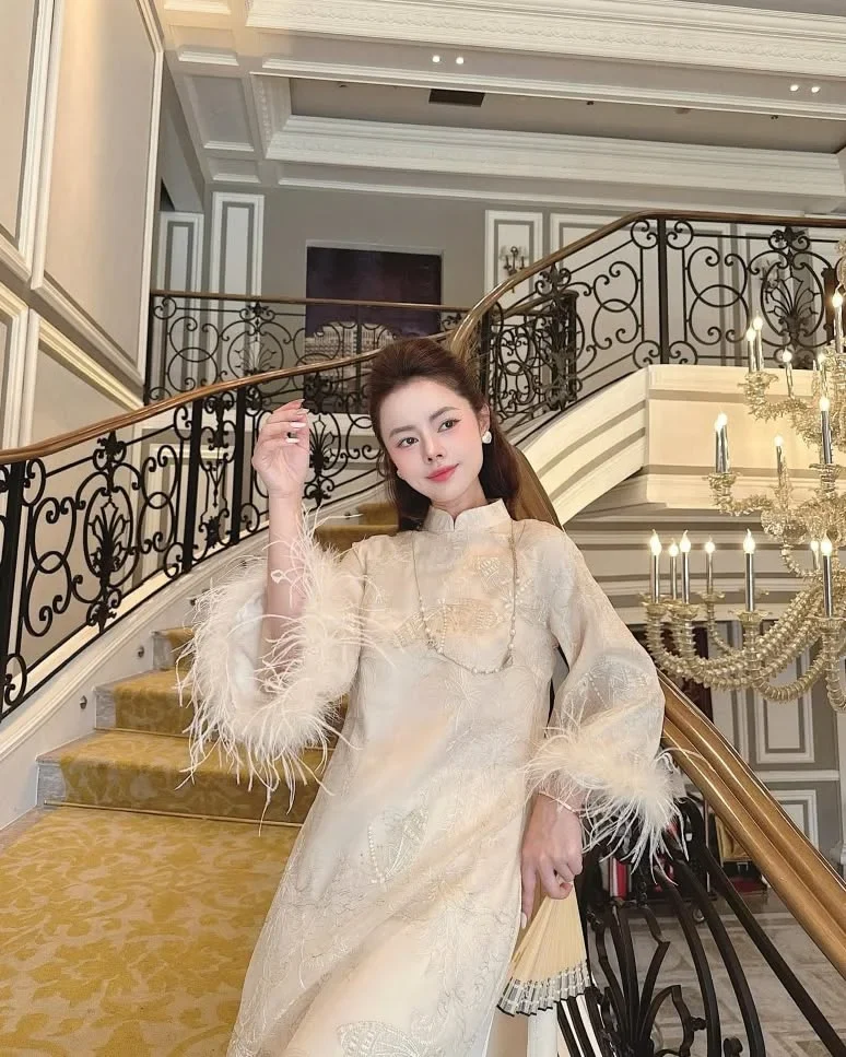 Ảnh 1 của Áo dài voan tơ lông vũ