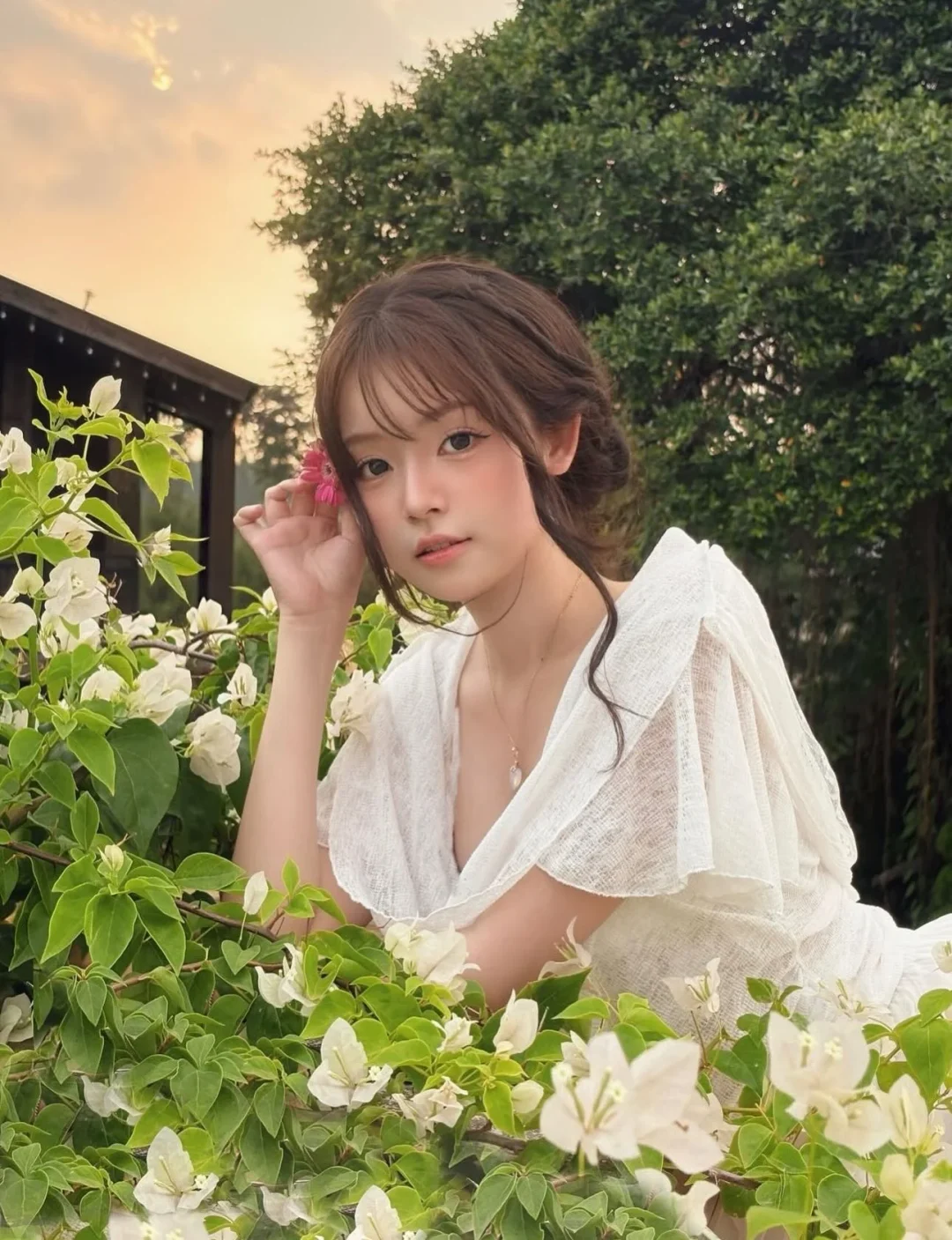 Ảnh 4 của Full set váy trắng freesize
