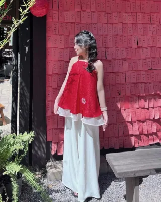 Ảnh 1 của Set yếm đỏ truyền thống nữ