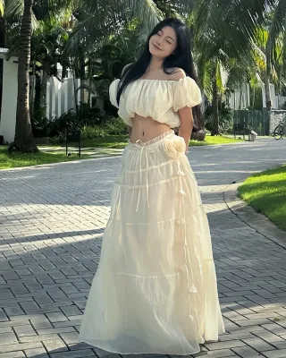 Ảnh 1 của Set croptop trễ vai váy maxi boho kem nữ