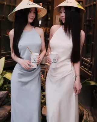 Ảnh 3 của Váy maxi lụa hai dây xanh baby kem