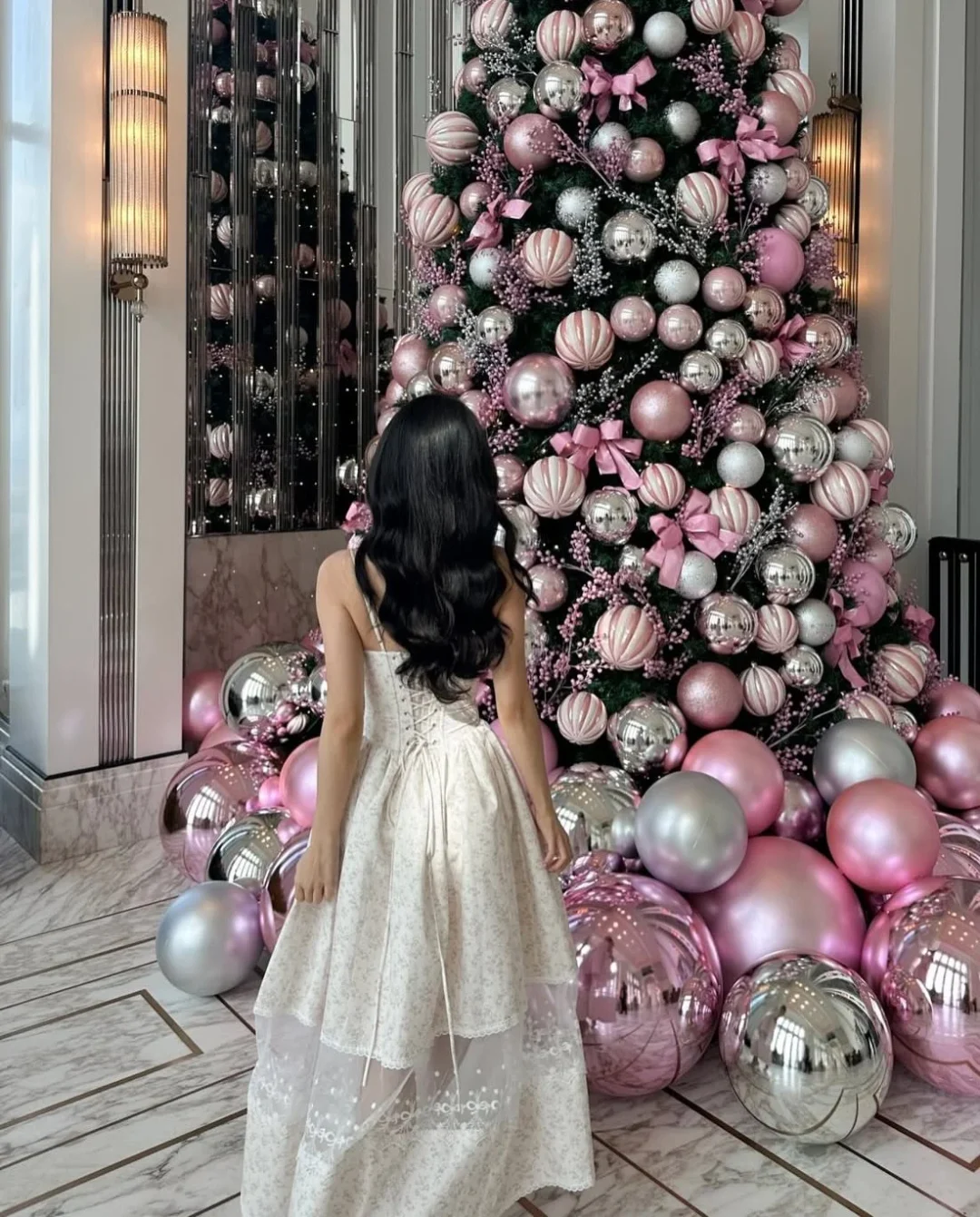 Photo 2 of Váy trắng ren xòe dự tiệc nữ size M