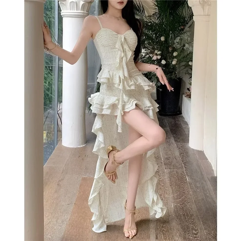 Ảnh 2 của Đầm maxi trắng kem bèo nhún cho thuê
