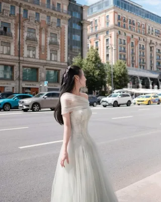 Ảnh 3 của Đầm maxi voan vintage kem trễ vai