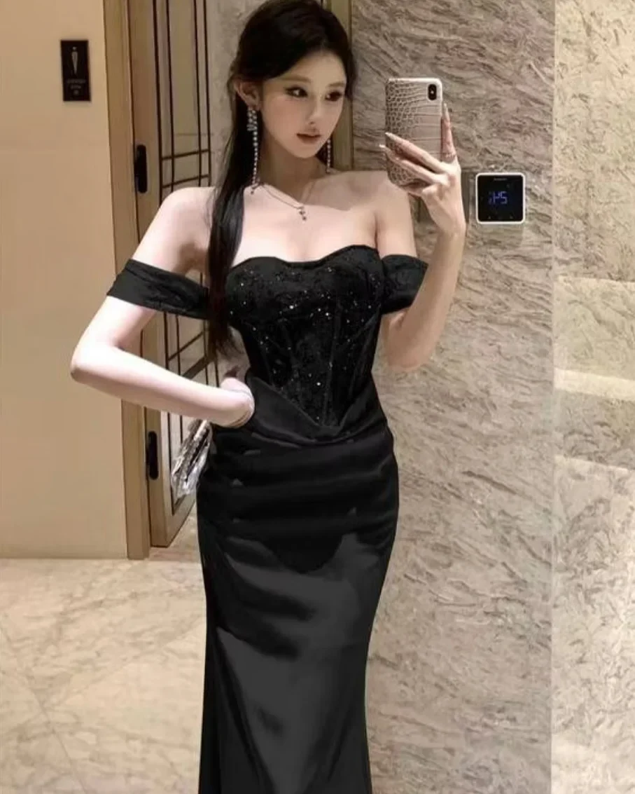 Photo 4 of Đầm dạ hội đen corset vai trễ size S/M