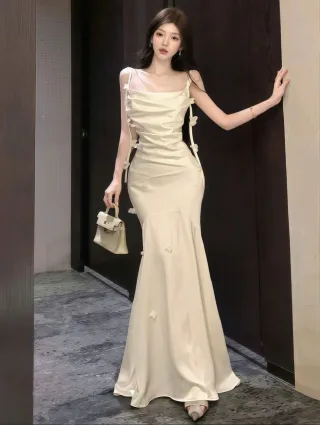 Photo 1 of Đầm maxi lụa kem dạ hội nữ