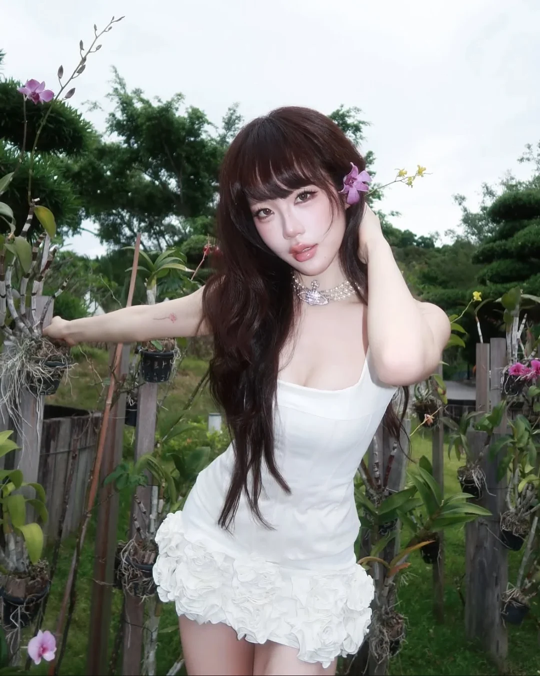 Ảnh 3 của Đầm corset trắng ngắn hoa 3D nữ