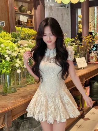 Ảnh 1 của Đầm ren trắng ngắn nữ chụp ảnh