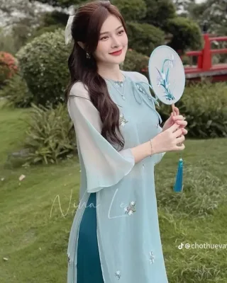 Ảnh 3 của Set voan xanh dương thêu bướm size M