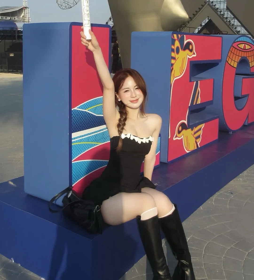 Photo 7 of Romper đen quây ngực viền trắng nữ