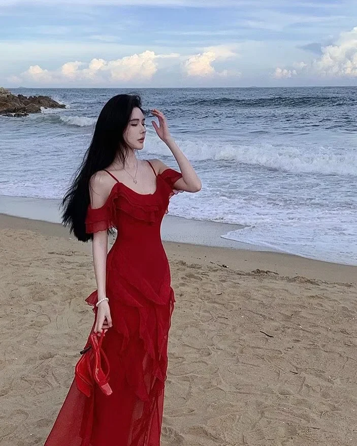 Photo 4 of Váy maxi đỏ trễ vai nữ tính