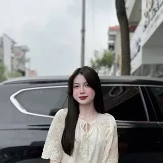 Photo 1 of Áo dài nữ kem thêu ren truyền thống